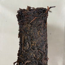 Charger l'image dans la galerie, 2012, 2016, 2017 JingWei Fu Tea "Shou Zhu Fu Zhuan Cha" (Handmade Fu Brick) 1000g Dark Tea, Fu Cha, ShaanXi