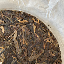 Load image into Gallery viewer, 2018 DC &quot;Chun Hui&quot; (Spring Sunshine- Mengsong Big Tree) 150g Cake Puerh Sheng Cha Raw Tea