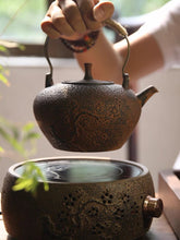 Load image into Gallery viewer, Chaozhou "Sha Tiao" Water Boiling Kettle with Artisanal Design 900ml