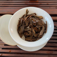 Load image into Gallery viewer, 2003 LiMing &quot;33201 Meng Hai Zao Chun Qiao Mu&quot; (Menghai Early Spring Arbor Tree) Cake 357g Puerh Sheng Cha Raw Tea