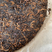 Load image into Gallery viewer, 2006 XingHai "Feng - Bu Lang Qiao Mu" (Ballads - Bulang Arbor Tree) Cake 400g Puerh Ripe Tea Shou Cha