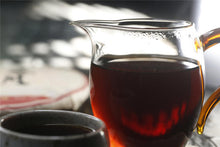 Load image into Gallery viewer, 2013 LaoTongZhi "Liu Jin Sui Yue" (Golden Times) Cake 357g Puerh Shou Cha Ripe Tea
