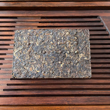 將圖片載入圖庫檢視器 2004 Changtai"Meng Hai Cha Zhuan" (Menghai Tea Brick) 250g Puerh Raw Tea Sheng Cha