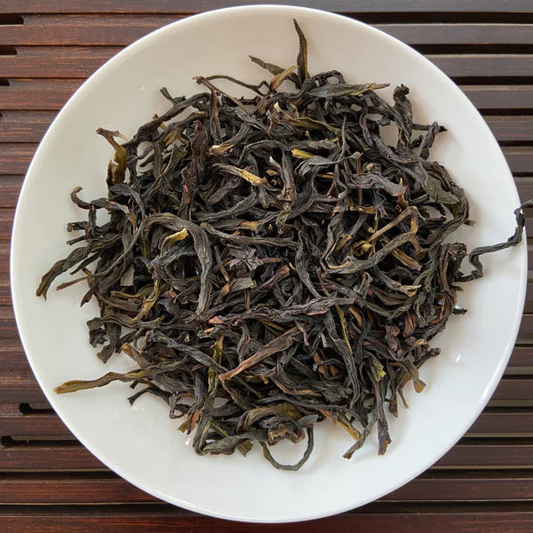 Oolong "Feng Huang Dan Cong" or "Fenghuang Dancong / Phoenix Dancong Tea" (from China Tea Book)