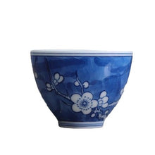 Cargar imagen en el visor de la galería, China Blue Porcelain Hand-Painted “Ice Plum Blossom” Gaiwan (150ml / 170ml) / Tea Cup (50ml)