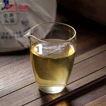 將圖片載入圖庫檢視器 2024 MengKu RongShi &quot;Bing Dao - Lao Zhai Tou Cai&quot; (Bingdao - Laozhai Region - 1st Picking) 400g Puerh Raw Tea Sheng Cha