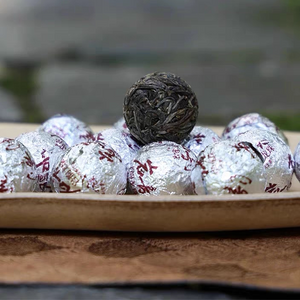 2025 XiaGuan "Yan Yun - Long Zhu" (Rock Charm - Bandong Region 7-9 Years Aged Tea - Dragon Ball) Tuo 160g/Box Puerh Raw Tea Sheng Cha, Lincang Region