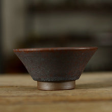 Cargar imagen en el visor de la galería, Iron Rust Glaze Gongfu Tea Cups, 4 Variations. (100-120ml)