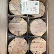 Load image into Gallery viewer, 2013 DaYi &quot;7542&quot; Cake 1st Batch 357g Puerh Sheng Cha Raw Tea (Old Ver.)