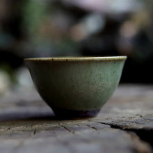 Load image into Gallery viewer, Jun Kiln Gaiwan 150ml and 5 Varied Gongfu Tea Cups