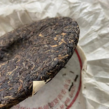 Load image into Gallery viewer, 1999 FuHai 7536 Cake 357g Puerh Raw Tea Sheng Cha - photo 10