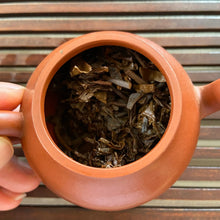 Load image into Gallery viewer, 2004 NanQiao Che Fo Nan-753 Cake 357g Puerh Raw Tea Sheng Cha, Meng Hai - photo 12
