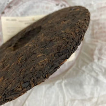 Carica l'immagine nel visualizzatore di Gallery, 2007 DaYi 8592 Cake 357g Puerh Shou Cha Ripe Tea - photo 5