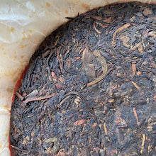 Load image into Gallery viewer, 2007 XiaGuan Ye Sheng (Wild Leaf ) Cake 357g Puerh Raw Tea Sheng Cha - photo 7