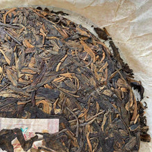 Load image into Gallery viewer, 2007 YuanNian Qun Ying Hui (Gathering of Heroes) Cake 357g Puerh Raw Tea Sheng C - photo 10