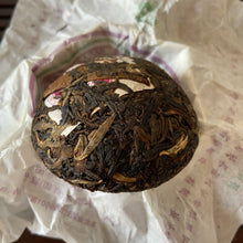 Load image into Gallery viewer, 2008 XiaGuan Xi Zi (Happy) Tuo 100g Puerh Sheng Cha Raw Tea - photo 4