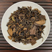 Load image into Gallery viewer, 2009 White Tea Shou Mei - 3 Ji (Shoumei · 3rd Grade) Loose Leaf, 100g/Tin Can, B - photo 4