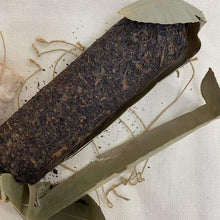 Load image into Gallery viewer, 2012 JingWei Fu Tea Fu Cha Zhu (Fu Tea Pillar) 700g Dark Tea, Shaanxi - photo 3