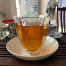 Charger l'image dans la galerie, 2013 YinHao Tuo Wang (King Tuo) 100g Puerh Sheng Cha Raw Tea, Lin Cang. - photo 10