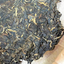 Load image into Gallery viewer, 2014 XiaGuan "FT Qiao Mu Lao Shu - Liu Xing Kong Que" (FT Arbor Old Tree - 6 Star Peacock) Cake 357g Puerh Sheng Cha Raw Tea - king tea mall