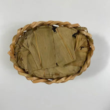 Load image into Gallery viewer, 2015 SunYiShun "Qi Men - An Cha - Gong Jian"(Keemun - An Tea - Tribute Bud) 250g/Basket Dark Tea, Anhui Province
