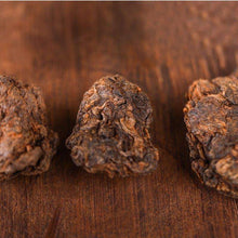 Cargar imagen en el visor de la galería, 2020 LaoTongZhi Lao Cha Tou ( Old Tea Head - Loose Chunk) Puerh Ripe Tea Shou Ch - photo 2