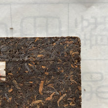 Load image into Gallery viewer, 2022 Sanhe Liu Bao - 20056 - Jin Hua (Golden Flower) Brick 500g Liu Bao Tea, Liu - photo 7