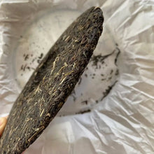 Load image into Gallery viewer, 2024 DaYi 7542 Cake 357g Puerh Sheng Cha Raw Tea, 1st Batch - photo 10