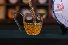Load image into Gallery viewer, 2024 DaYi 7542 Cake 357g Puerh Sheng Cha Raw Tea, 1st Batch - photo 12