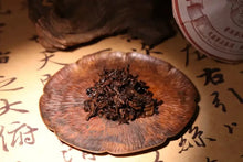 Load image into Gallery viewer, 2024 DaYi Qi Zi Zhi Ge (The Song of the Seven Sons) Cake 1st Batch 357g Puerh Sh - photo 4