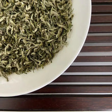Load image into Gallery viewer, 2025 Early Spring Meng Ding Gan Lu (Mengding Ganlu / Sweet Dew) S++ Grade Green  - photo 5