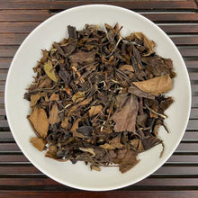 Load image into Gallery viewer, 2009 White Tea &quot;Shou Mei - 3 Ji&quot; (Shoumei · 3rd Grade) Loose Leaf, 100g/Tin Can, Bai Cha, Fuding, Fujian