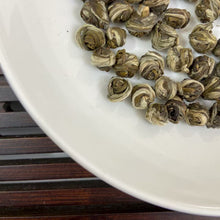 Load image into Gallery viewer, 2025 Spring Green Tea &quot;Mo Li Hua Cha - Zhu Cha&quot; (Jasmine Flower - Gunpowder / Pearl Tea) A+++ Grade, Lv Cha, Zhejiang Province.