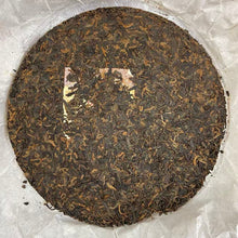 Load image into Gallery viewer, 2012 DaYi &quot;7262&quot; Cake 357g Puerh Shou Cha Ripe Tea