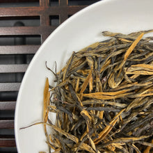Load image into Gallery viewer, 2026 Black Tea Song Zhen - Tou Chun - Te Ji (Pine Like Needle - Early Spring - S - photo 5