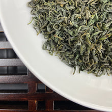 Load image into Gallery viewer, 2026 Early Spring Yun Wu (Yunwu / Cloud Fog) A+++ Grade Green Tea - photo 3