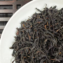 Laden Sie das Bild in den Galerie-Viewer, 2026 Spring Black Tea Ye Sheng Gu Shu Shai Hong - Tou Chun (Wild Sun-Dried Old T - photo 5