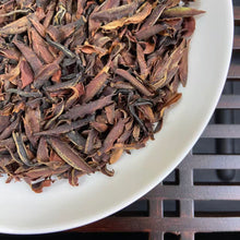 Load image into Gallery viewer, 2026 Spring Black Tea Ye Sheng - Zi Ya Bao (Wild - Purple Bud) A+++ Grade, Loose - photo 4