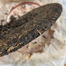 Load image into Gallery viewer, 2003 LiuDaChaShan "You Le Shan - Ye Sheng Cha - Dian Cang Pin" (Youle Mountain - Wild - Premium Collectible Tea) Cake 357g Puerh Raw Tea Sheng Cha