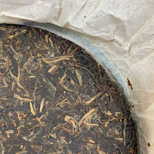 Load image into Gallery viewer, 2006 DaYi "8582" Cake 357g Puerh Sheng Cha Raw Tea (Batch 602/603)