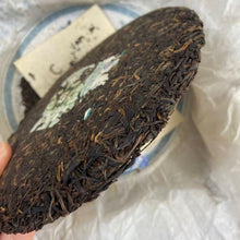 Load image into Gallery viewer, 2007 DaYi "8582" Cake 357g Puerh Sheng Cha Raw Tea (Batch 701)