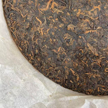 Load image into Gallery viewer, 2006 DaYi "7262" Cake 357g Puerh Shou Cha Ripe Tea (Batch 601)