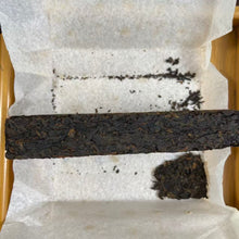 Carica l'immagine nel visualizzatore di Gallery, 2009 DaYi "7562" Brick 250g Puerh Shou Cha Ripe Tea