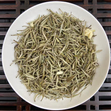 Laden Sie das Bild in den Galerie-Viewer, 2026 Green Tea "Mo Li Hua Cha - Bai Xue Gong Zhu" (Jasmine Flower - Snow White) A++++ Grade, Loose Leaf, Hua Cha.