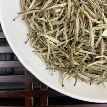 Laden Sie das Bild in den Galerie-Viewer, 2026 Green Tea "Mo Li Hua Cha - Bai Xue Gong Zhu" (Jasmine Flower - Snow White) A++++ Grade, Loose Leaf, Hua Cha.