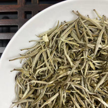 Laden Sie das Bild in den Galerie-Viewer, 2026 Green Tea "Mo Li Hua Cha - Bai Xue Gong Zhu" (Jasmine Flower - Snow White) A++++ Grade, Loose Leaf, Hua Cha.