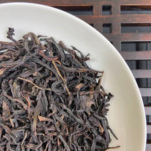 Load image into Gallery viewer, 2025 Spring FengHuang DanCong "Shui Mi Tao - Gu Shu" (Honey Peach Aroma- Old Tree ^Not Old Bush^) A+++++ Grade, Medium-Heavy Roasted Oolong, Loose Leaf Tea, Chaozhou