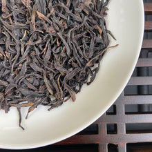 Load image into Gallery viewer, 2025 Spring FengHuang DanCong "Shui Mi Tao - Gu Shu" (Honey Peach Aroma- Old Tree ^Not Old Bush^) A+++++ Grade, Medium-Heavy Roasted Oolong, Loose Leaf Tea, Chaozhou