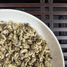 Load image into Gallery viewer, 2026 Green Tea "Mo Li Hua Cha - Yu Luo" ( Jasmine Flower - Jade Snail ) A+++ Grade, Lv Cha