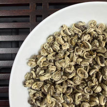 Load image into Gallery viewer, 2026 Green Tea "Mo Li Hua Cha - Yu Luo" ( Jasmine Flower - Jade Snail ) A+++ Grade, Lv Cha